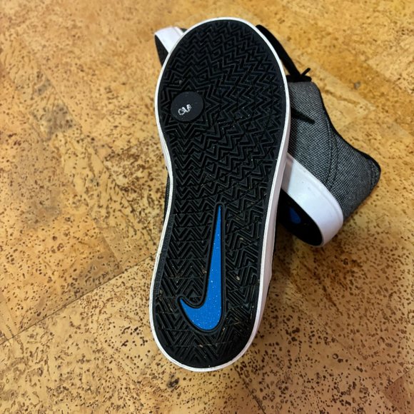 EUC Nike Boy SB Check‎ Solarsoft Canvas Sneakers Size 4Y - Picture 7 of 11